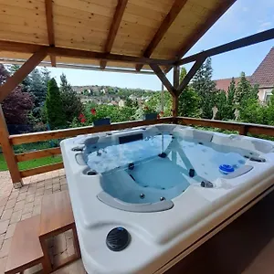 https://flamingo-vendeghaz.egerhotels.net