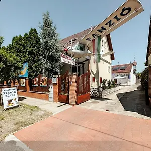 https://pilota-panzio.szeged-hotels.com